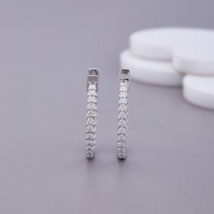 Boucles d'oreilles créoles rondes en diamant de laboratoire, sertissage pavé, plaqué rhodium, luxe, certifiées IGI, en argent sterling massif 925 - Product Image 1