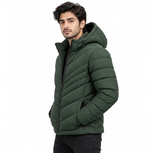 Choisissez des vestes matelassées pour hommes avec des couches rembourrées fiables pour des mouvements confortables et un style saisonnier moderne, léger et confortable. - Product Image 3