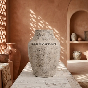 Vase en terre cuite rustique Orivase, pot de table en argile, vase artisanal en terre cuite, urne décorative en céramique, 18x33cm - Product Image 2