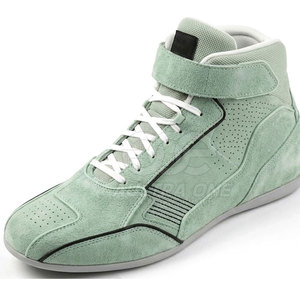 Chaussures de course automobile performantes offrant une mobilité flexible, un rembourrage intérieur doux, une adhérence sécurisée, légères et avec options personnalisables. - Product Image 5