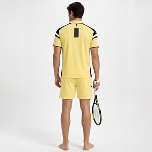 Uniforme de tenis duradero hecho con tela de primera calidad que ofrece movimiento flexible y rendimiento confiable en el cancha. - Product Image 2