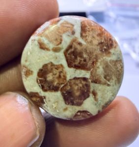 หินปูนแกรนเนตธรรมชาติเกรด AAA ขนาดสั่งทำได้ พลอยเม็ดเดี่ยวคุณภาพสูง 100% สำหรับการทำเครื่องประดับที่มีเอกลักษณ์ - Product Image 2