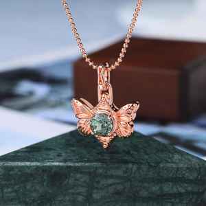 Collier pendentif papillon en or rose avec saphir vert de laboratoire taille ronde pour femme, bijoux de luxe, fabrication OEM ODM, vente en gros - Product Image 4