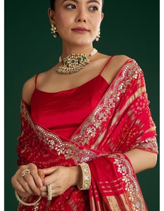 KV <b>Red</b> Bandhani With Mirror Work Designer <b>Saree</b> With Unstitched Blouse - Product Image 5