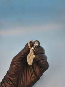 Pendentif Guitare Moissanite Iced Out Plaqué Or avec Argent 925 pour Amateurs de Musique, Fêtes Hip Hop - Bijoux Fins, Pendentifs et Breloques - Product Image 6