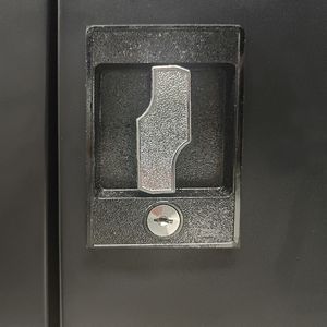 Stazione di ricarica a pavimento per 12 dispositivi con protezione da sovratensione, carrello di ricarica per laptop e tablet per uso in aula o ufficio - Product Image 4