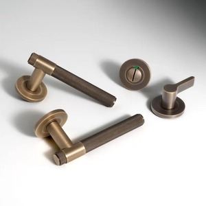Manijas de Puerta Modernas de Latón, Forma Redonda, Duraderas, Decoración para Entrada Interior - Product Image 1