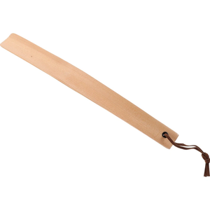 Chausse-pied artisanal en bois massif, aide à l'enfilage des chaussures plates avec sangle de suspension en cuir - Product Image 4