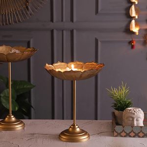 Soporte para Cuenco Taj Urli Hecho a Mano, Artículo de Decoración para el Hogar, Duradero, para Uso en Interiores en Diwali, Soporte para Diya, Cuenco para Flores Flotantes en Agua - Product Image 1
