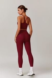 Leggings de course personnalisés pour femmes à compression élevée et soutien supérieur, avec brassière de sport assortie, anti-humidité, pour entraînement et activités sportives - Product Image 2