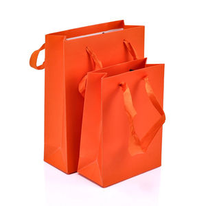 Bolsas de Compra de Papel Kraft Ecológicas con Logotipo Personalizado, Cierre Magnético, Acabado Laminado, Impresión Offset, Bolsas de Regalo - Product Image 1