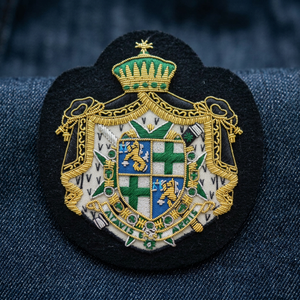 Parche Bordado Personalizado con Diseño de Corona y Águila, Insignia de Tela Cosida para Prendas, Estilo Circular - Product Image 5
