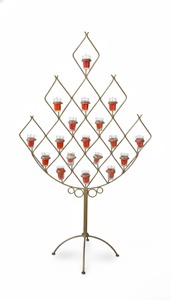 Élégant support de bougie en métal sur pied, idéal pour les mariages, les événements, la décoration de fêtes et la mise en scène des lieux, fabriqué à la main en Inde. - Product Image 4