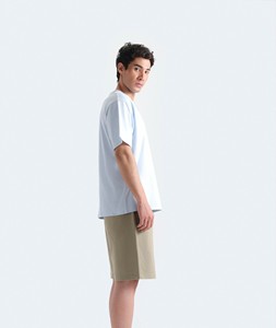 Camiseta de Algodón Azul Claro para Hombre, Corte Cuadrado, Manga Corta, Cuello Redondo, Estilo Casual, Color Sólido, Tejido Jersey, Largo Regular - Product Image 2