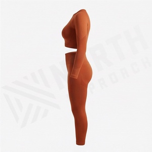 Ensemble de yoga deux pièces sans couture avec soutien-gorge et short, service OEM de logo personnalisé, vêtements de sport pour femmes, tenue de fitness et d'exercice - Product Image 3