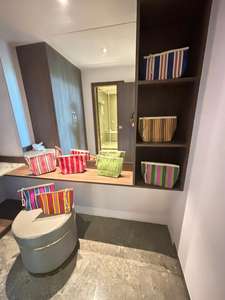 Pochette de voyage pour femme en nylon écologique PP imperméable, style tendance, grande capacité, durable, légère et portable - Product Image 3