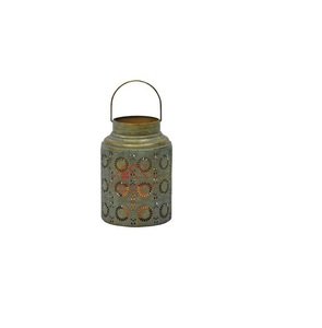 Iron Metal Candle Lantern Hanging Hurricane Candle Holder With Lid - Product Image 3
