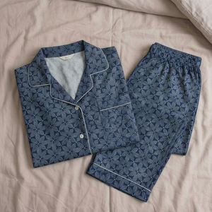 ชุดนอนผ้าฝ้ายทอมือสีครามสไตล์วินเทจสำหรับผู้หญิง ผลิตด้วยมือจากอินเดีย - Product Image 1