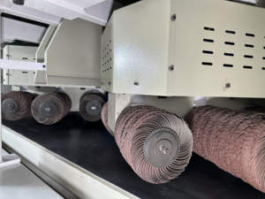 Stanz- und Laserschneidmaschine für Spezialformteile Stahlplatte Aluminiumplatte Kupferplatte Abschrägungsmaschine 48,2kW 4740kg - Product Image 2