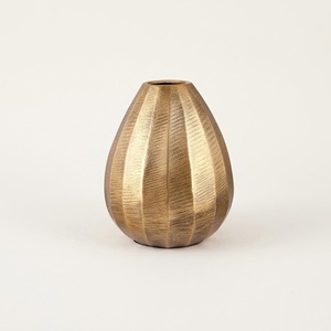 Jarrón de flores de aluminio plateado martillado de alta calidad, centro de mesa geométrico contemporáneo para decoración de sala de estar y hoteles - Product Image 2