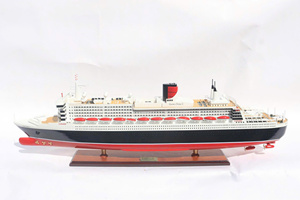QUEEN MARY 2 |   VERSION RÉGULIÈRE |   Modèle artisanal en bois de navires transatlantiques britanniques - Product Image 2