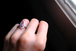 Bague de cocktail grenat pour femme, en argent 925 plaqué or 18 carats, sertie pavé en forme de poire, bijou glamour pour fiançailles - Product Image 2