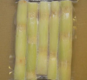 Caña de Azúcar Congelada de Calidad de Exportación, Empacada en Bolsas, CAÑA DE AZÚCAR ORGÁNICA, Jugo de Caña de Azúcar Congelado IQF, Mejor Vendedor, Precio Económico - Product Image 1