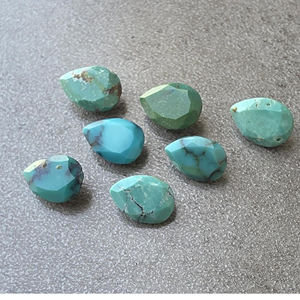 Turquesa Tibetana Natural, Calibrada, Facetada, Corte Cabujón, Forma de Pera, Gema para Joyería al por Mayor, Todos los Tamaños Disponibles - Product Image 2