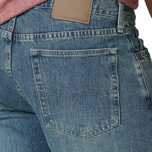Pantalones Cortos Bermuda de Mezclilla Azul para Hombre, Cintura Media, Cierre de Botones, Estilo Casual con Bolsillos, Tela 100% Algodón Tejido - Product Image 5