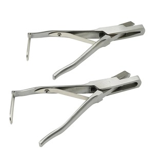 1 unidad de pinzas para orejas de cerdo en forma de V o U, pinzas marcadoras para orejas de cerdo, fáciles de transportar y operar, tenazas numeradoras para animales de granja - Product Image 1