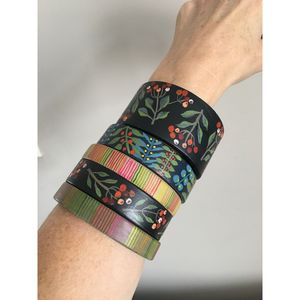 Bracelets en bois uniques faits à la main, bijoux peints originaux - Product Image 5
