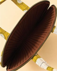 Sac fourre-tout moderne en tissu de coton matelassé pour ordinateur portable, poche rayée, design léger antichoc - Imprimé vintage à blocs, originaux de Jaipur - Product Image 4