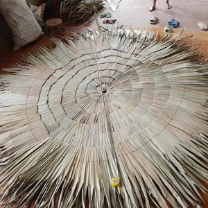 Fabricant vietnamien de housses de parasol pliables en chaume naturel de 2,1 m pour terrasse extérieure, fournisseur en gros - Product Image 1