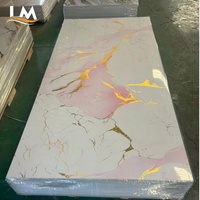 Panneau mural en PVC à motif marbre brillant, revêtement UV, impression personnalisée pour mur d'accentuation de salon, rénovation de la maison
