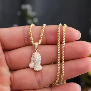 จี้พระคุณรูปมือประดับเพชรโมอิสซาไนต์ชุบทองคำขาว 925 พร้อมสร้อยคอทรงลูกบาศก์ ดีไซน์ฮิปฮอป เครื่องประดับชิ้นใหญ่ เหมาะสำหรับเป็นของขวัญในงานปาร์ตี้ - Product Image 5