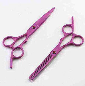 Ciseaux de coiffure professionnels en acier japonais 440c, titane, pour salon de coiffure, durables et résistants pour une coupe de qualité. - Product Image 1