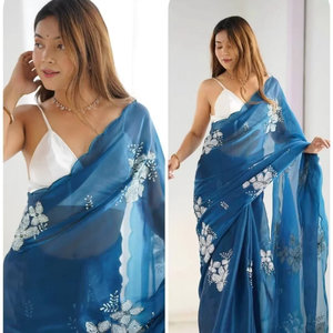 Sari en soie avec broderie de sequins de 3 mm, bordure ajourée Arco, tenue de soirée élégante, sari indien de créateur pour les fêtes, travail de sequins de 3 mm - Product Image 1