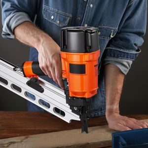 Clavadora Neumática de 2 y 3 1/2 Pulgadas con Doble Modo de Disparo a 21 Grados, Ajuste de Profundidad sin Herramientas, Cabezal Completo de 21 Grados con Doble Modo de Disparo - Product Image 3