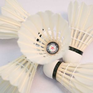 Volants de badminton professionnels en plumes d'oie, 2 couches, légers, écologiques, vol stable, haute performance, vente en gros - Product Image 2