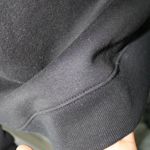 เสื้อสเวตเชิ้ตคอเต่าสีดำ R B BLACK 100% สีดำ ปักลายแบบ Applique คอเสื้อกว้าง CLUSH INDUSTRIES - Product Image 4