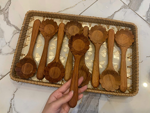 Cucharas de Madera con Baño de Oro, Diseño Minimalista en Forma de Flor, Mango Largo, Ecológicas, Utensilios de Cocina Creativos para Regalos Empresariales - Product Image 1