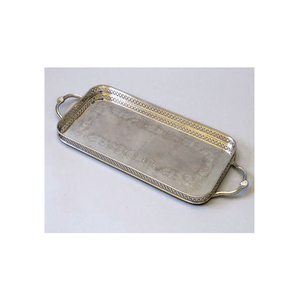 Plateau de service rectangulaire en métal poli de qualité commerciale, décoratif, écologique, à motif uni, avec poignées ornées, compatible lave-vaisselle - Product Image 1