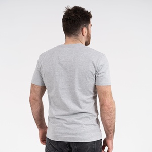 Camiseta de manga corta con logotipo personalizado para hombre, camiseta informal de 100% algodón con cuello redondo de color sólido a la moda para verano, OEM - Product Image 3