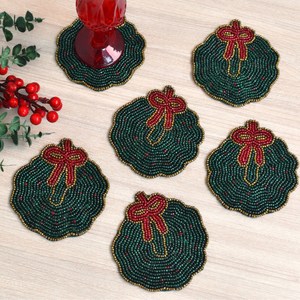 Sous-verres brodés perlés abordables pour tasses et verres, accessoires de table élégants faits à la main pour les dîners et les fêtes - Product Image 6