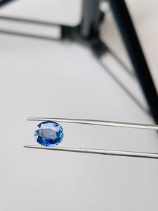 Zafiro Azul Natural de 2.32 ct, Gema de Calidad Exclusiva con un Brillo Excelente, Color Agradable, Hermosa Pieza para Cualquier Creación de Joyería - Product Image 3