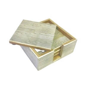 ที่รองแก้วไม้สำหรับโต๊ะอาหารกาแฟชาเบียร์ดีไซน์เป็นเอกลักษณ์จากดาวงานฝีมืออินเดีย - Product Image 1