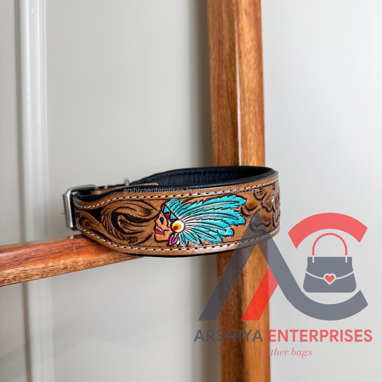 สีน้ำตาลพร้อมเครื่องมือสี