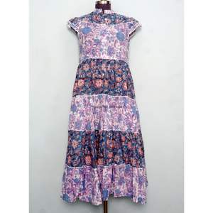 Vestido Mini de Verano con Estampado Floral, Cuello Redondo, Manga Corta, Tejido de Algodón Orgánico Cómodo, Detalle de Botones, Estilo Casual de Playa Hindú - Product Image 1