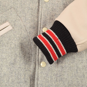 เสื้อแจ็คเก็ตวาร์ซิตี้แบบกำหนดเอง ปักโลโก้ คุณภาพสูง ทำจากผ้าขนสัตว์และหนัง แจ็คเก็ตเบสบอล - Product Image 5