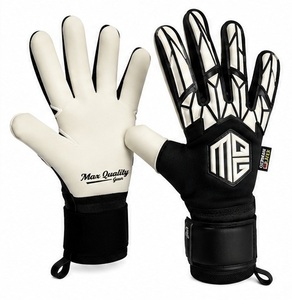 Gants de gardien de but de football Max Quality Gear Elite à doigts entiers, en latex allemand de qualité supérieure, ajustement respirant personnalisé, fermeture à enfiler - Product Image 3